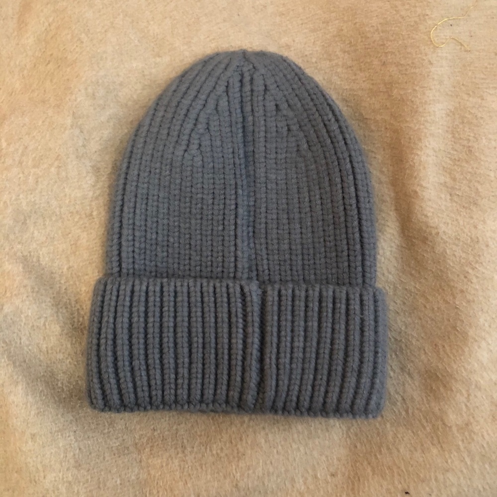Steve Madden Beanie - Picture 4 of 4